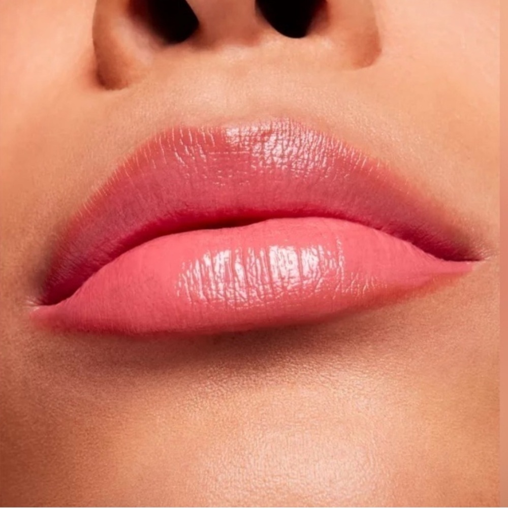 MAC High Shine Lustreglass Lipstick in 560 FRIENDA - NIB